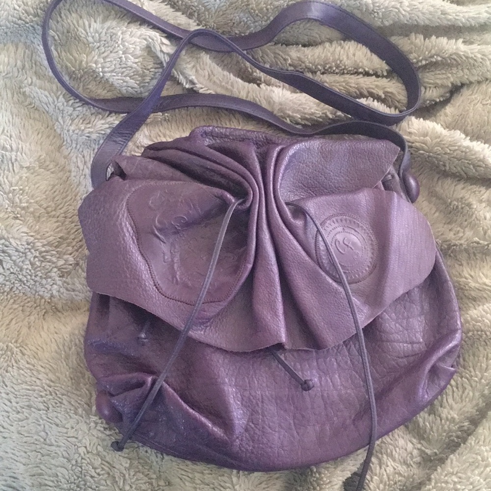 Excellent condition vintage Carlos falchi purse with a long handle